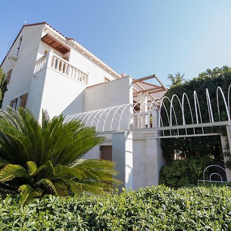 Style Apartment Split Exterior photo